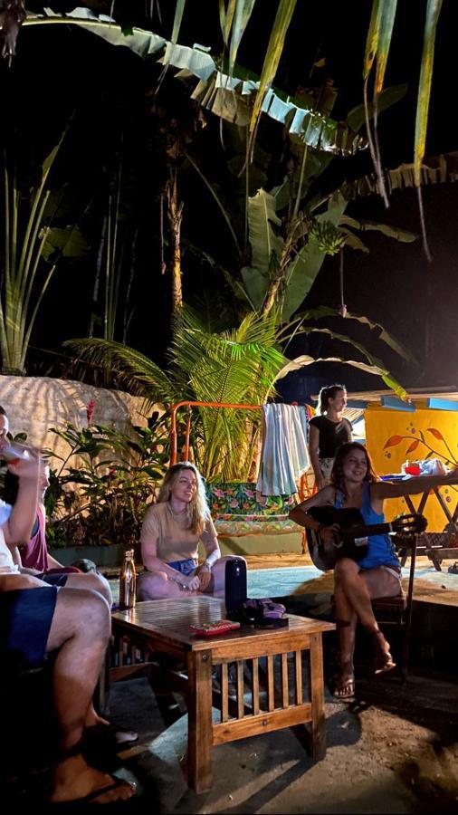 Sintonia Surf Hostel E Bar Убатуба Екстер'єр фото